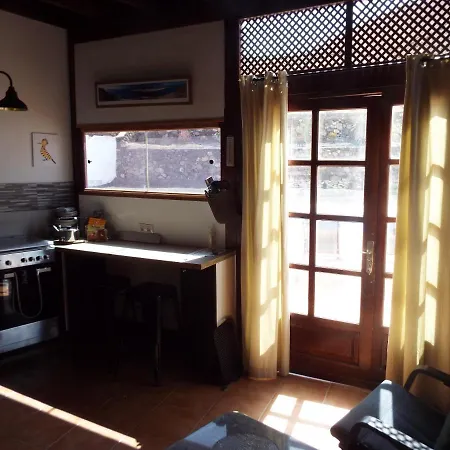 La Sala De Jardin - The Garden Room شقة Guatiza